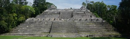 Autostopem przez Belize.